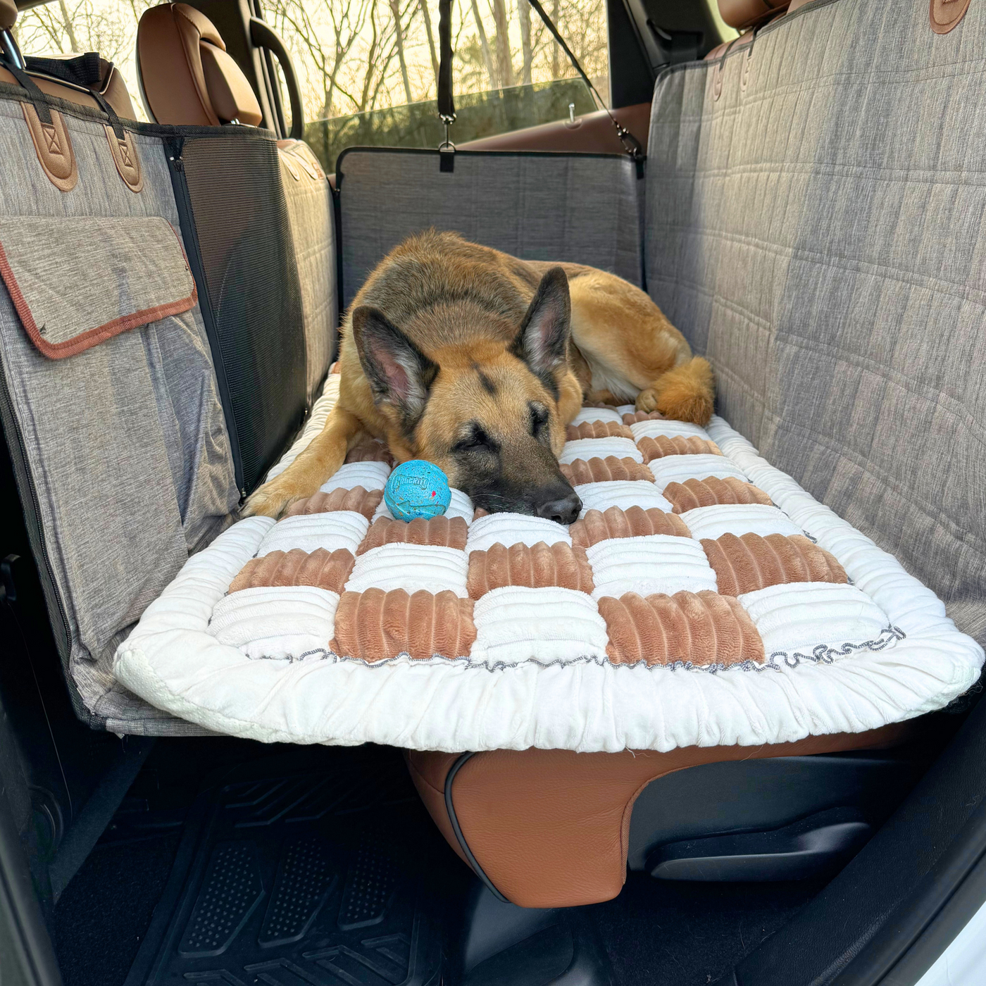 Global Inn™ Deluxe Dog Bed - For The Backseat Extender